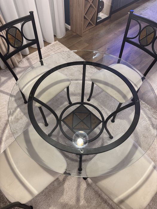 Masă dining sticlă + 4 scaune bej Mobexpert