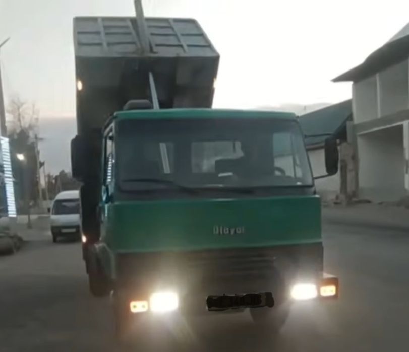Isuzu matorli Otayol yuk mashinasi