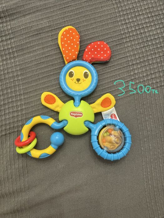 Продам игрушки Tiny Love