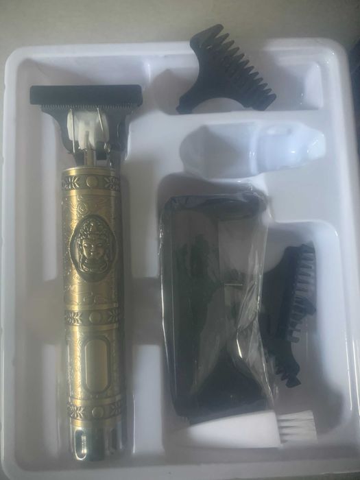 Машинка за подстригване и оформяне на брада тример