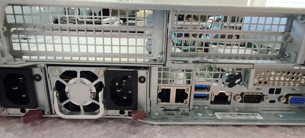 Сървър Supermicro 6028U 12LFF 2U X10DRU-i+ 2*E5-2690v4 32GB 9300-8i
