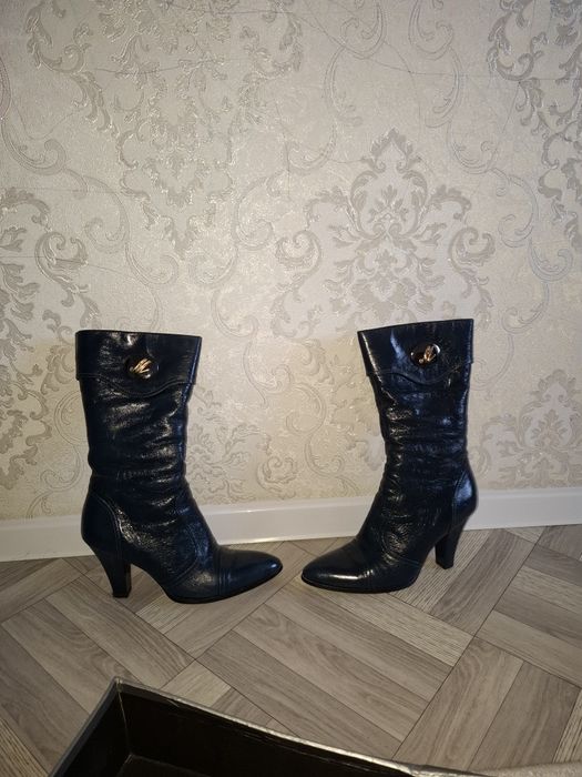 Продам зимние сапоги