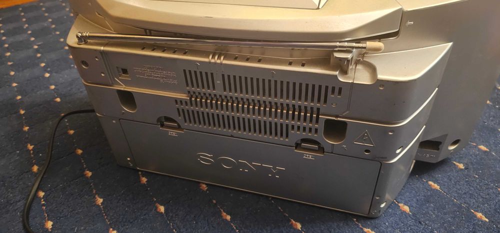 combina sony  cd radio casette sony zs d55