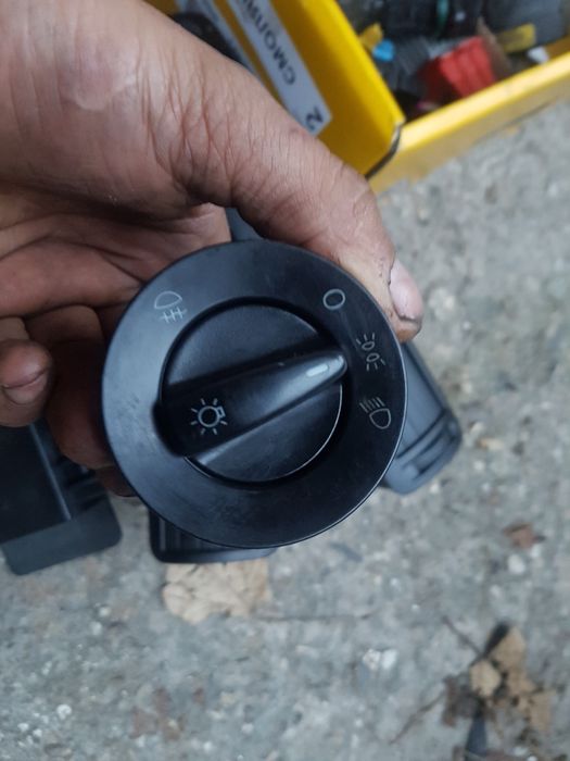 Горивна помпа резервоар за пасат 5 1.9тди