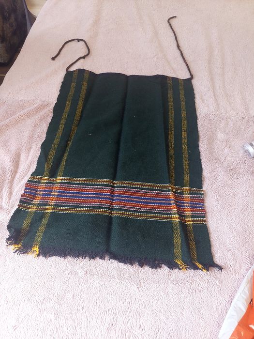 Продавам стари престилки