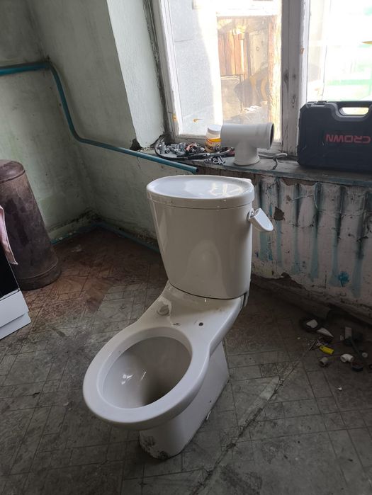 Продам унитазы в рабочем состоянии