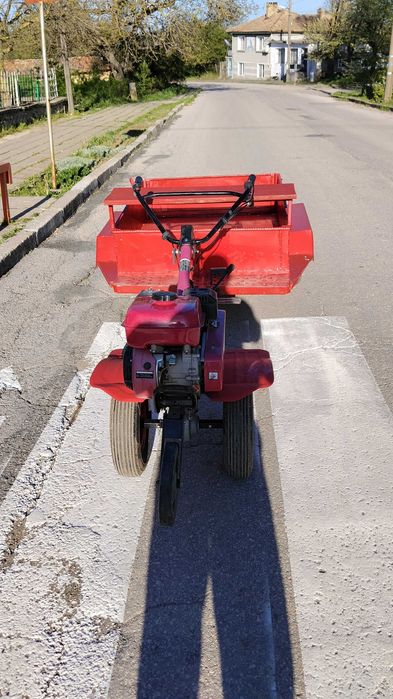 Продавам мото фреза