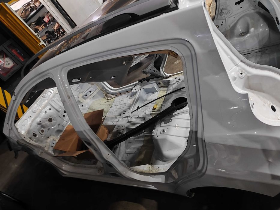 Аварийный кузов для спарка