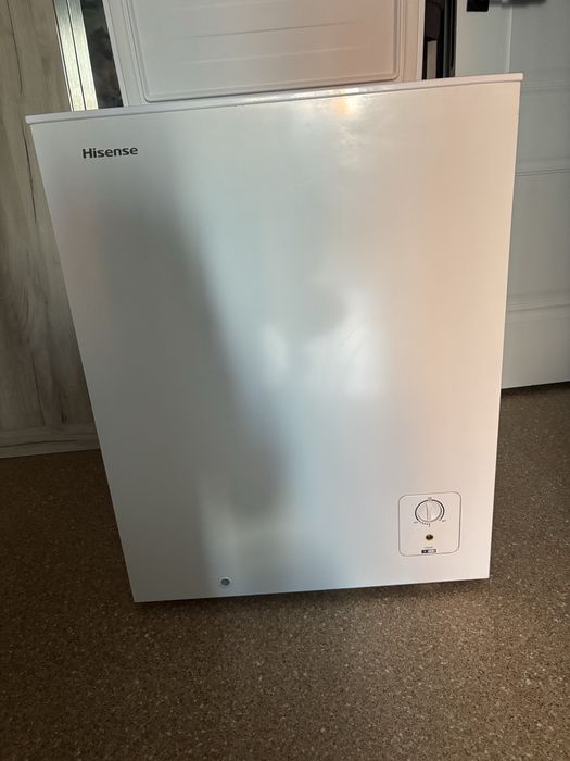 Продам морозильник-ларь HISENSE FC184D4BW1 (150 л)