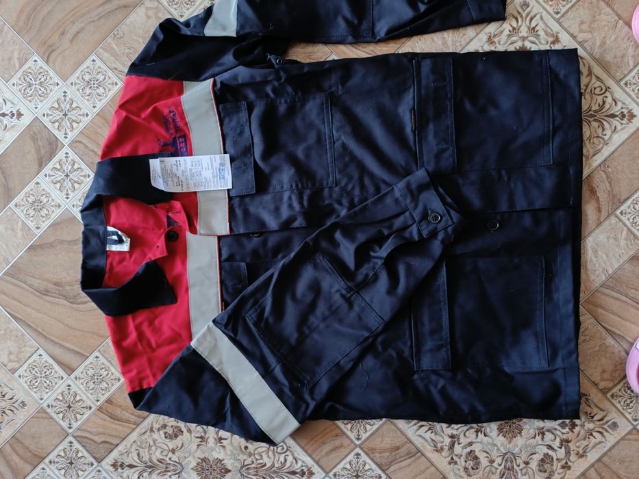 Продам новый костюм