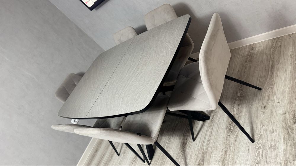 Продам стол и стулья