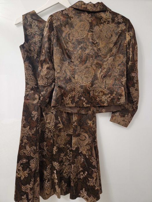 Costum cu rochie elegant, mar.40