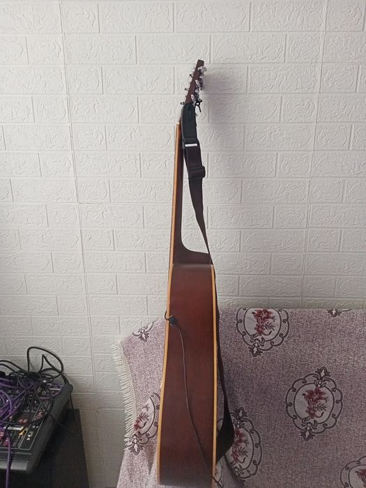 Гитара акустическая со звукоснимателем