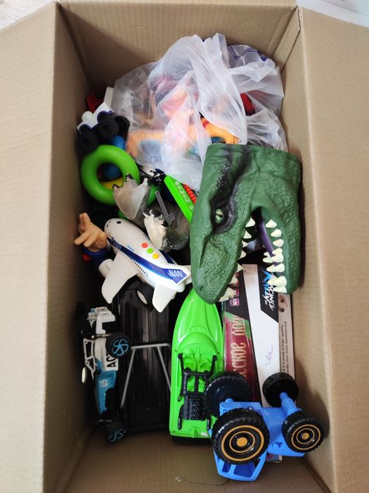 Игрушки продам дёшево