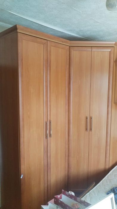 Продам спальный гарнитур