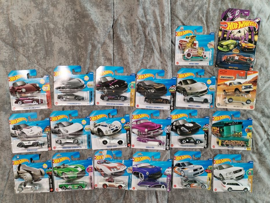 Hot wheels колички