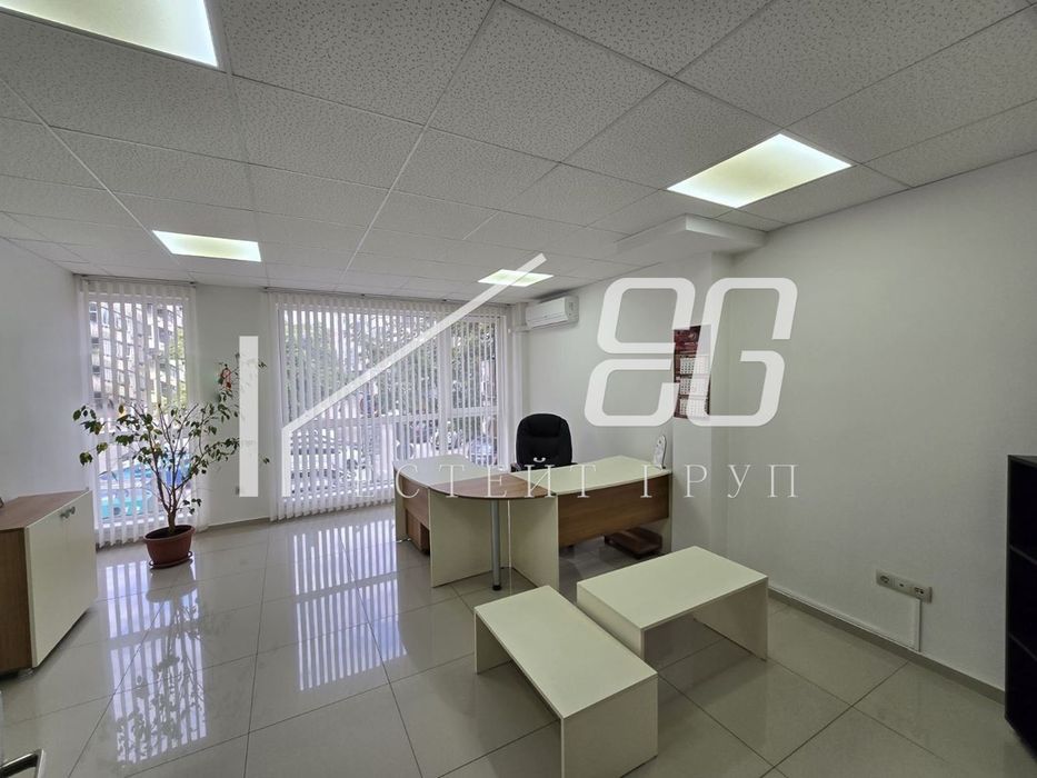 Дава се под наем Офис в Варна, Колхозен пазар - 70 кв.м за 800 € - Снимка #2