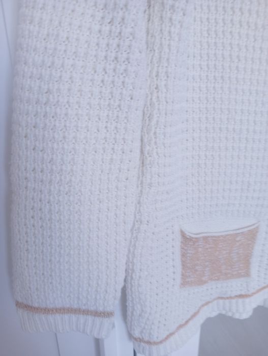 Вязанная кофточка