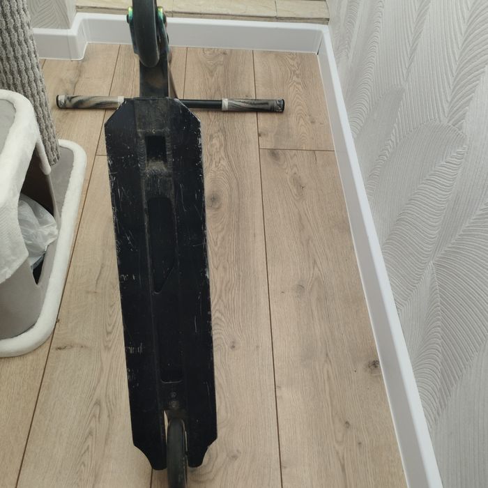 Срочно Продам профессиональный трюковой самокат