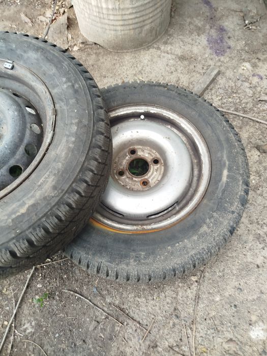 Продам диски с резиной. 13 диаметр.