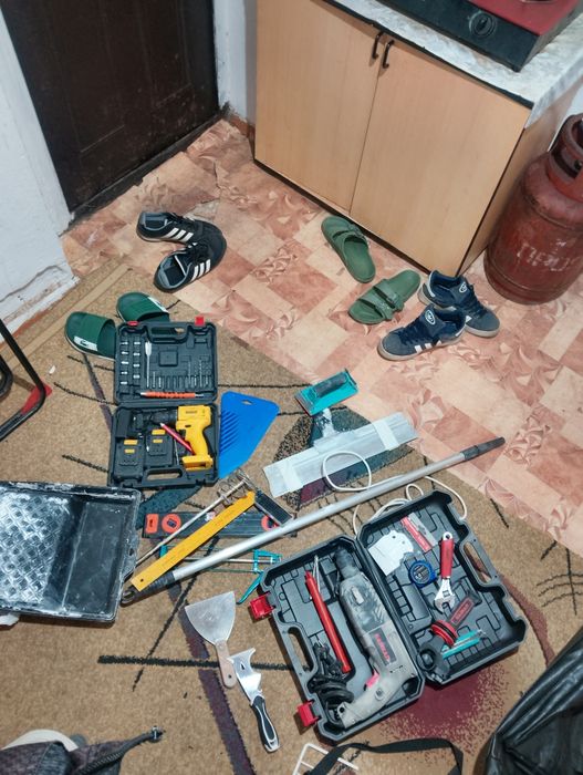 Продам шуруповёрт и перфоратор – почти новые!