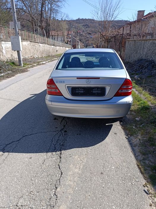2004 Mercedes C180 бензин