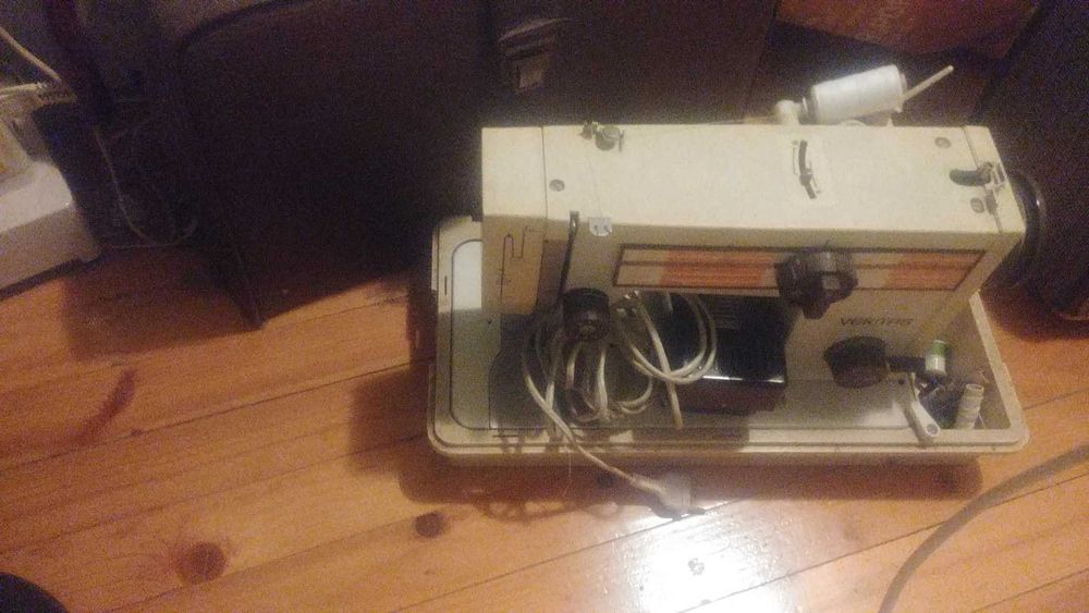 Продавам две шевни машини - общо 30 EUR