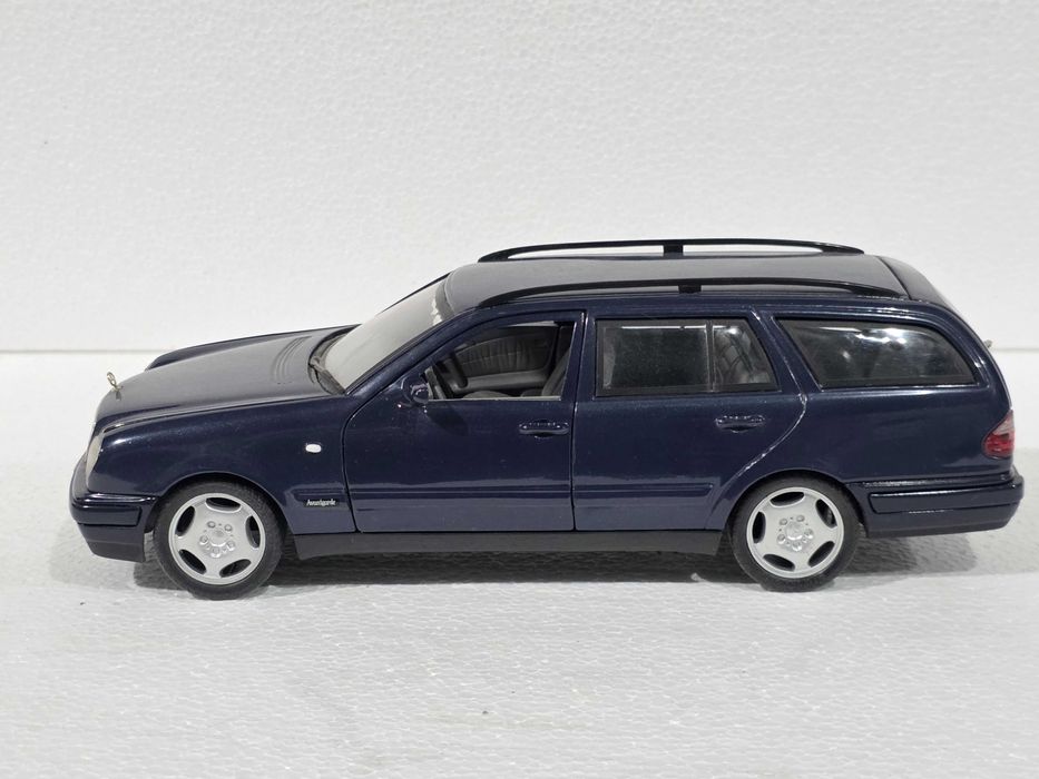 Macheta Auto 1/18 Anson Mercedes E Class E420 Break