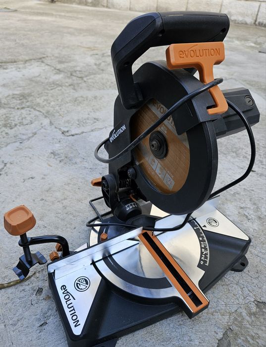Циркуляр за ъглово рязане R210CMS EU / EVOLUTION 046- 000ЗА / гр ...