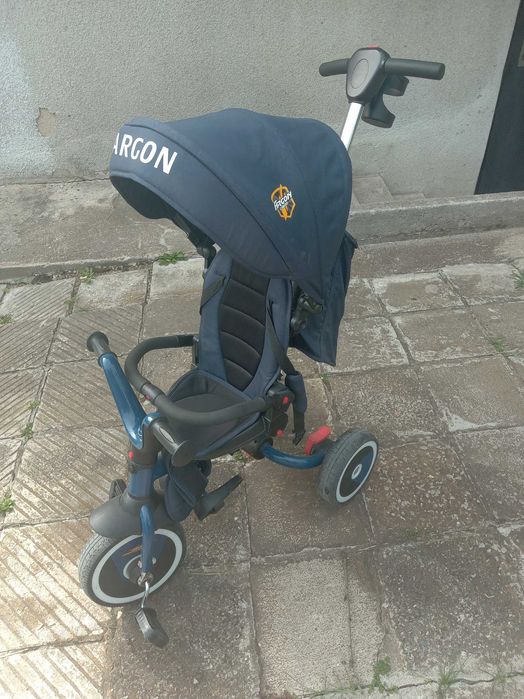 Детска триколка.