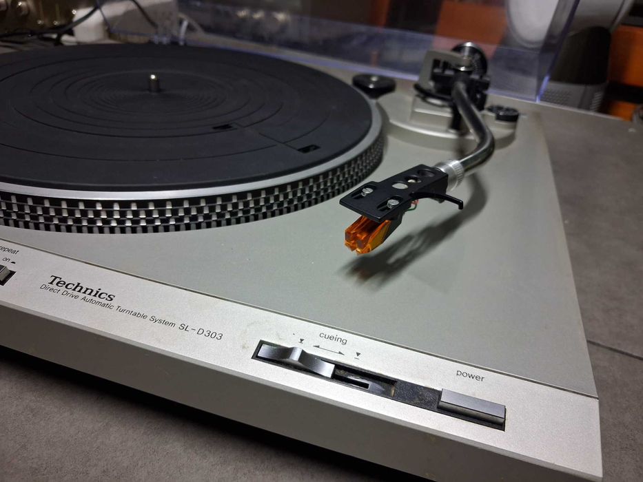 Pick-up Technics SL D303 direct drive