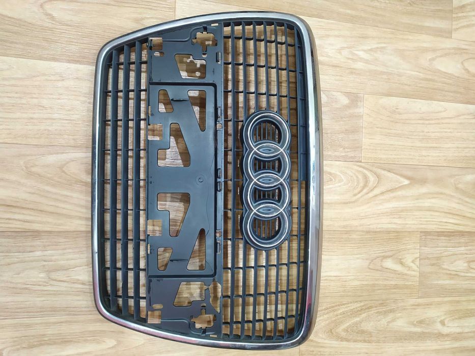 решетка радиатора Audi A6 C6 2007г.