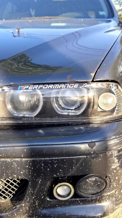 Е39 2.0 150 HP седан на части или цяла. В движение до края на април.