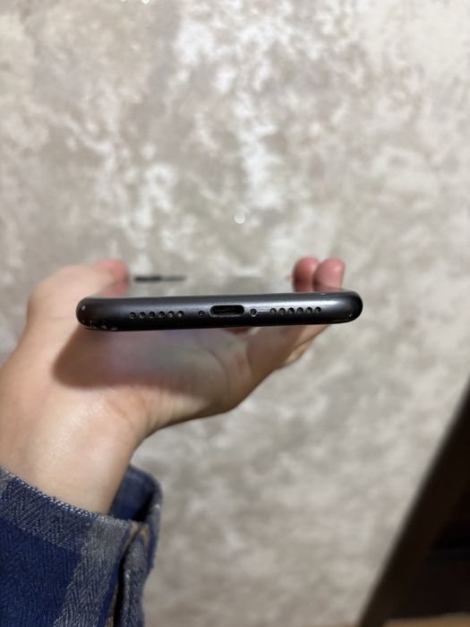 продам iphone 11,в хорошем состоянии