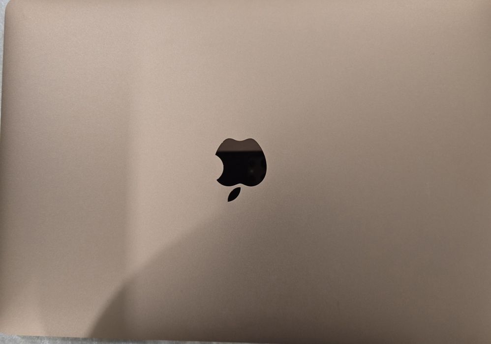 Macbook air 13. M1