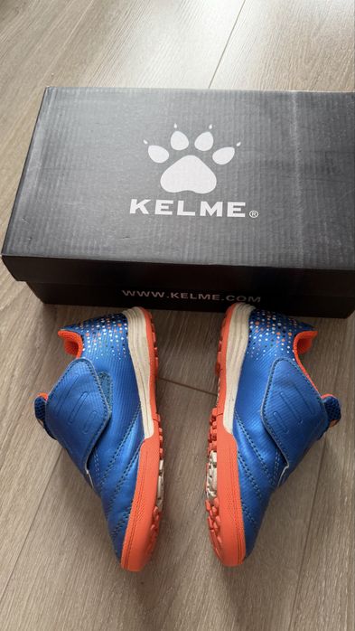 Детски футболни обувки 26 / 27 размер (стоножки) Kelme