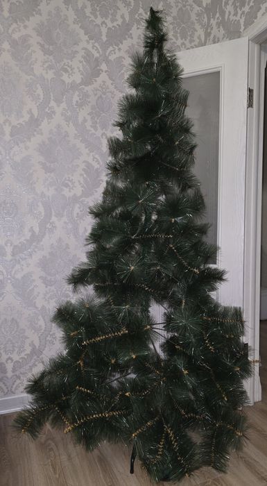 Продам ель искусственную