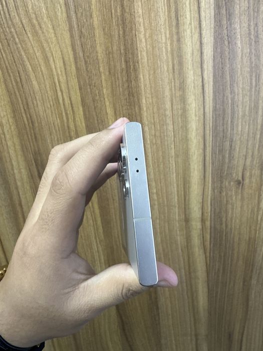 Samsung S24 Ultra natural 12/256gb