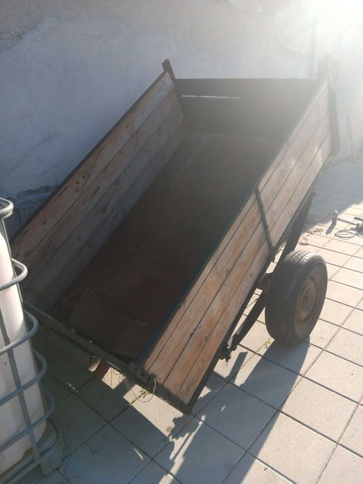 Ремарке за трактор и кола