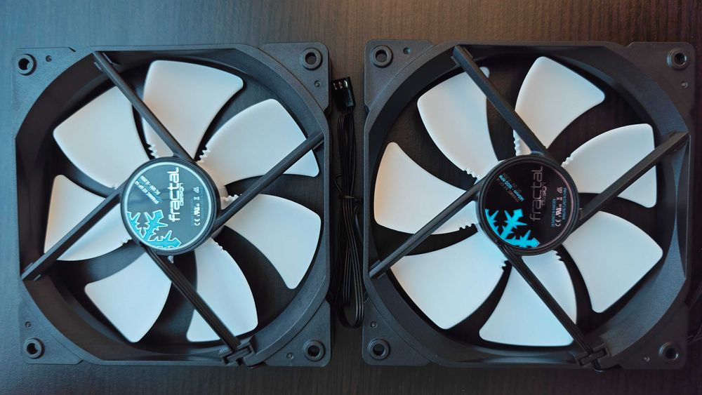 Set 2 ventilatoare Fractal Design Dynamic X2 GP-14, 140mm, White, noi nefolosite