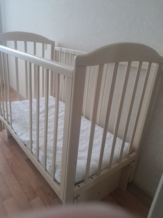Кроватка детская 10000 тг.