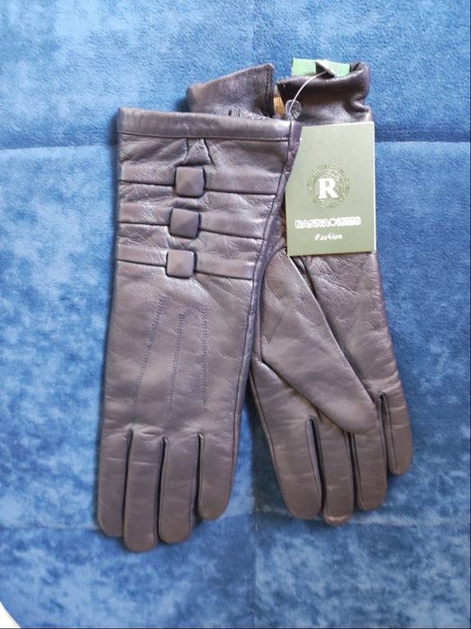 Кожаные перчатки