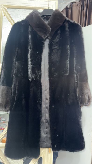 Продам норковую шубу