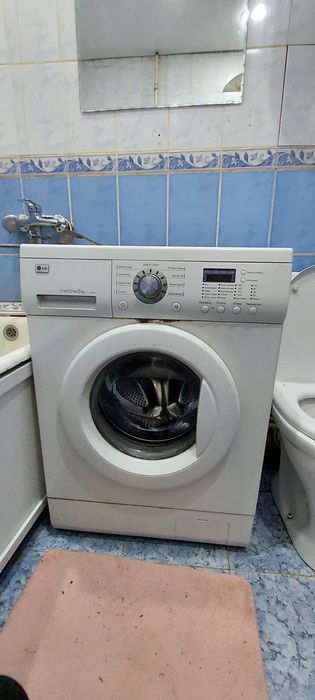 Продам стиральную машину автомат LG, 5 за кг. За 100000.
