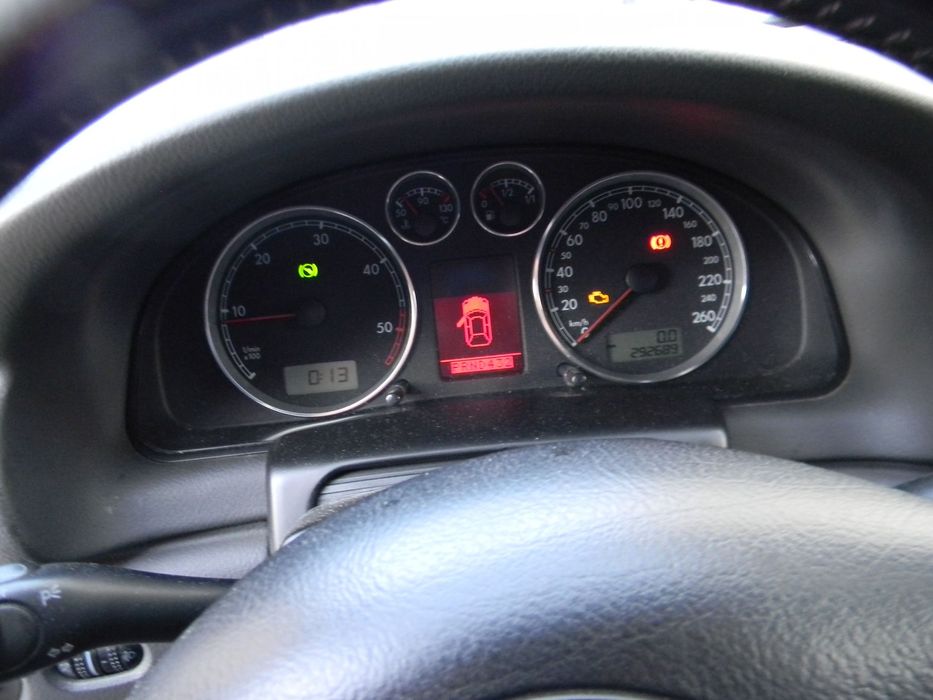 Dezmembrari  VW PASSAT B5, B5.5  1996  > 2005 1.9 TDI Motorina