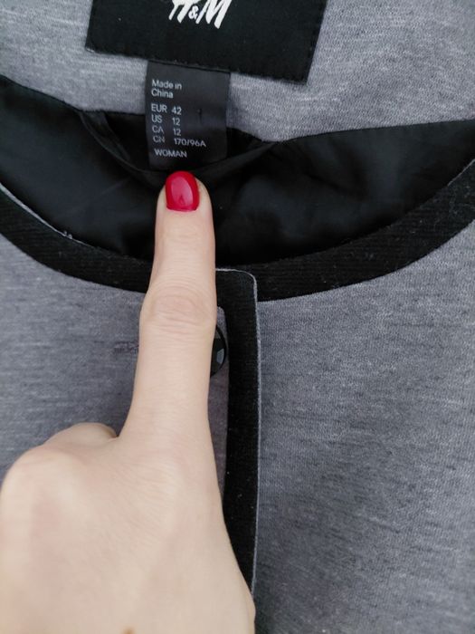 Плътно сако за офис среда