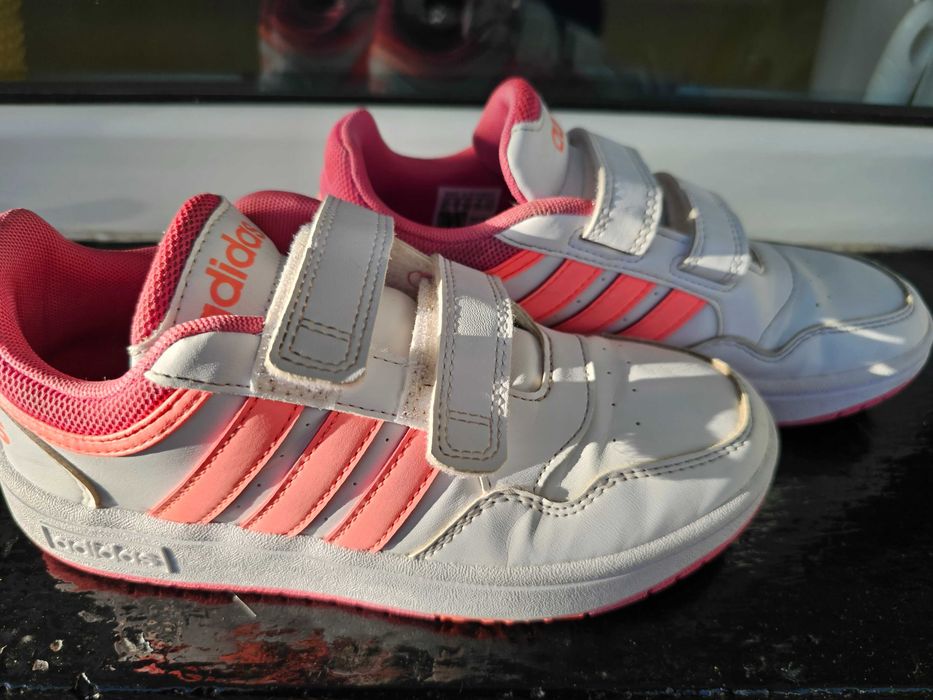 Маратонки Adidas и обувки за момиче32-33-34 номер