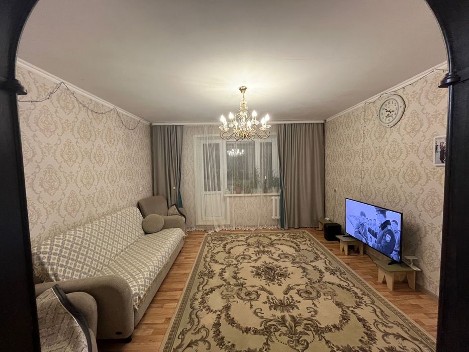 Продам 4 комнатную квартиру