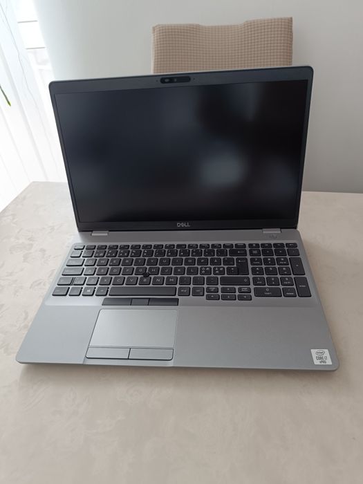 Dell  Precision 3551