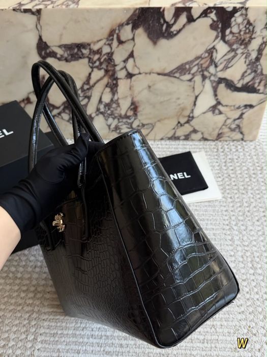 Geanta Chanel shopping bag piele naturala pe comanda
